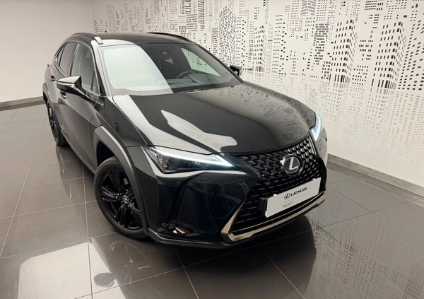 Lexus UX cena 147900 przebieg: 33163, rok produkcji 2021 z Brzeziny małe 466